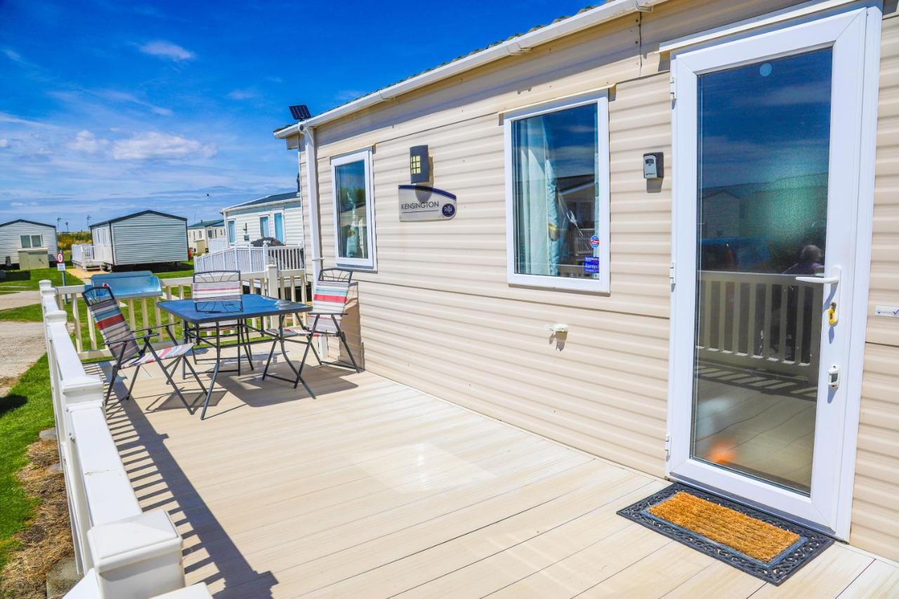 Big Skies Platinum Plus Holiday Home With Wifi, Netflix, Dishwasher, Decking Camber Eksteriør bilde