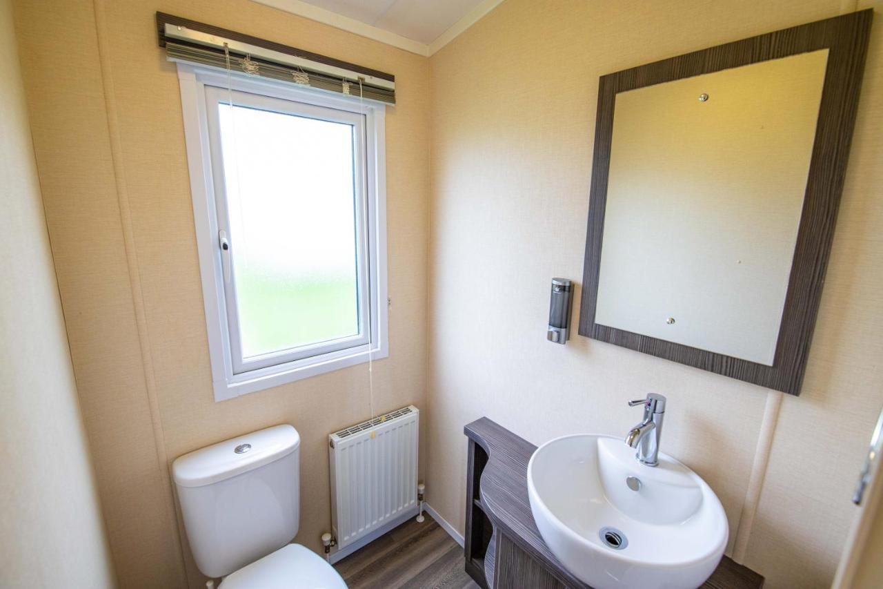 Big Skies Platinum Plus Holiday Home With Wifi, Netflix, Dishwasher, Decking Camber Eksteriør bilde