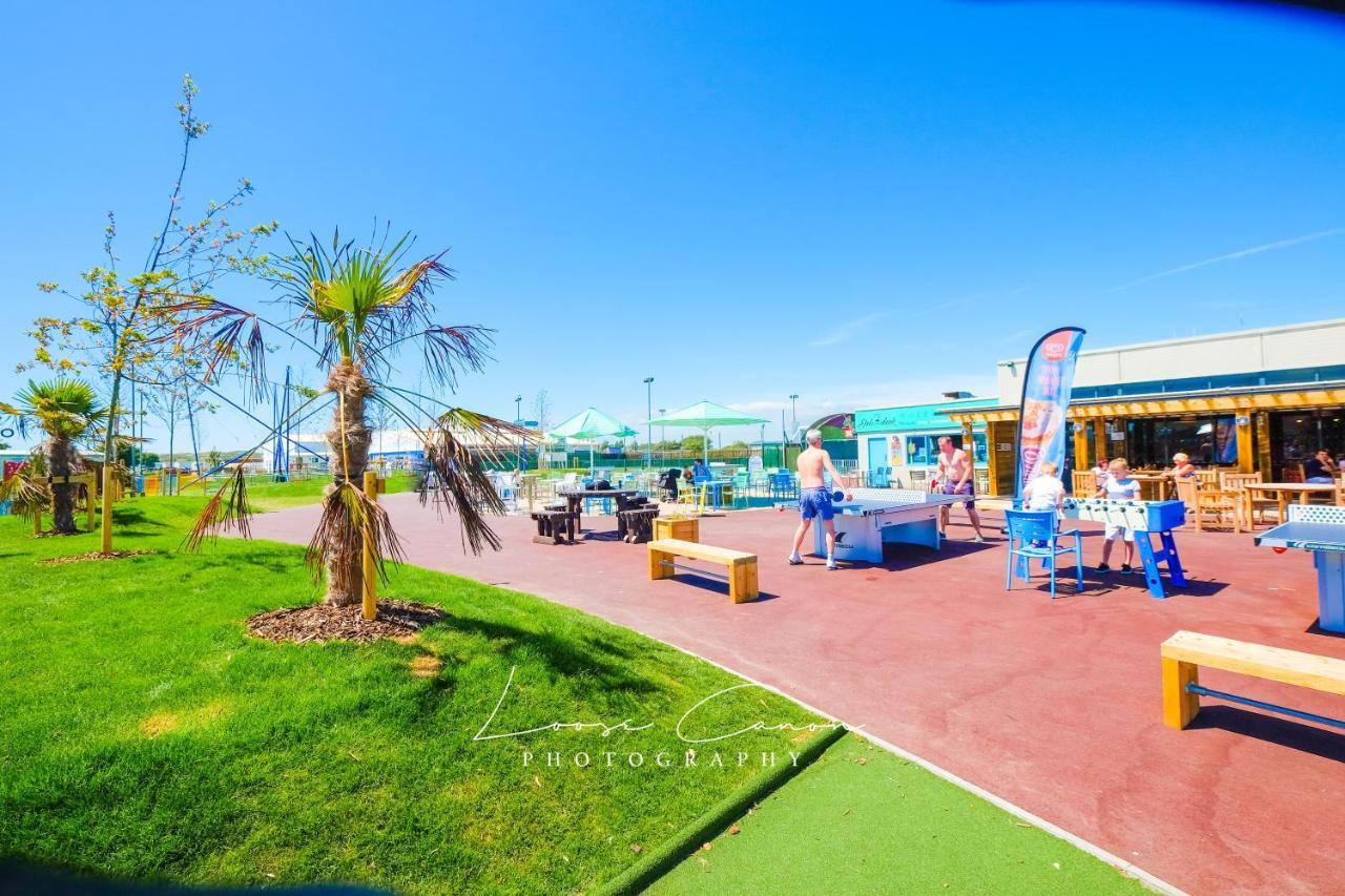 Big Skies Platinum Plus Holiday Home With Wifi, Netflix, Dishwasher, Decking Camber Eksteriør bilde