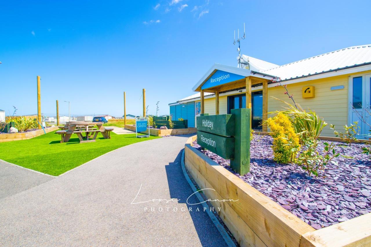 Big Skies Platinum Plus Holiday Home With Wifi, Netflix, Dishwasher, Decking Camber Eksteriør bilde
